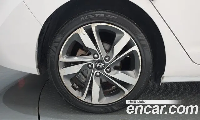 Hyundai Avante 2013 thumb 5
