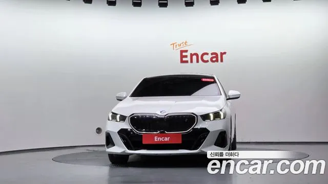BMW i5 2024 thumb 2