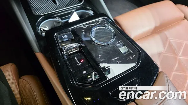 BMW i5 2024 thumb 8