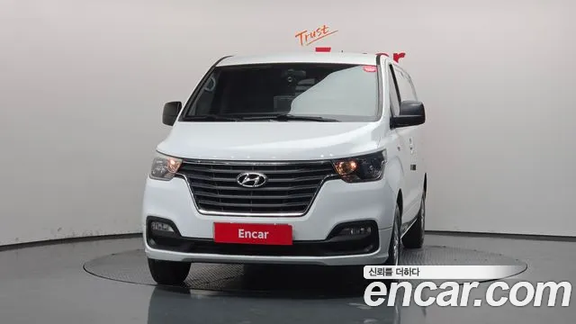 Hyundai Starex 2018 thumb 3