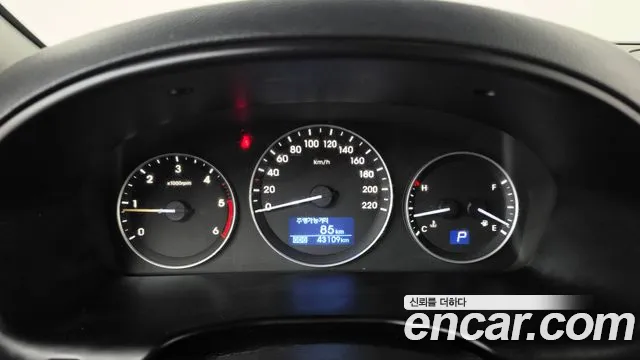 Hyundai Starex 2018 thumb 8