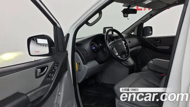 Hyundai Starex 2018 thumb 10
