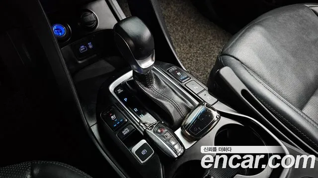 Hyundai Santa Fe 2015 thumb 9