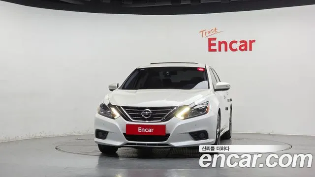 Nissan Altima 2018 thumb 3