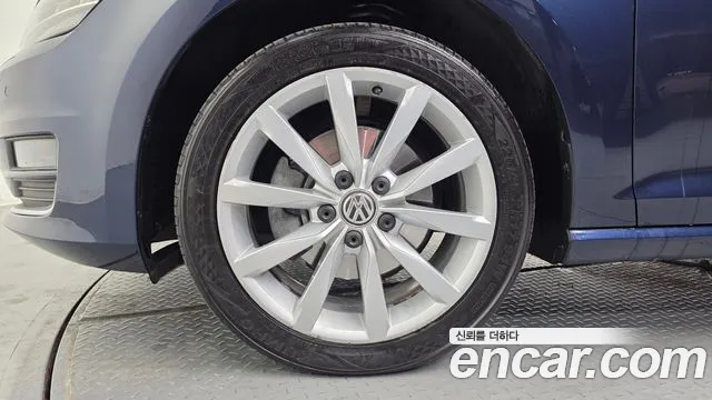Volkswagen Golf Sportsvan 2014 thumb 5