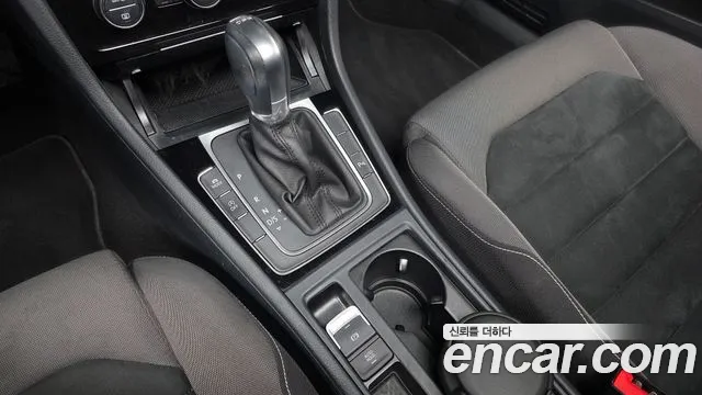 Volkswagen Golf Sportsvan 2014 thumb 9