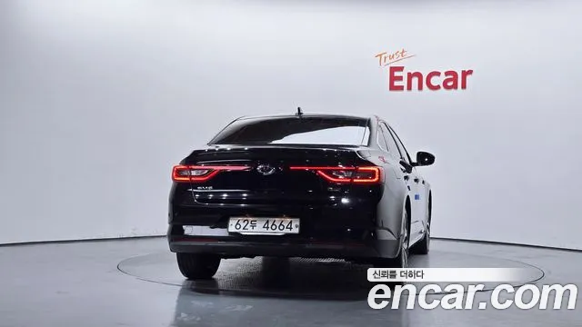 Renault-KoreaSamsung Megane 2016 thumb 4