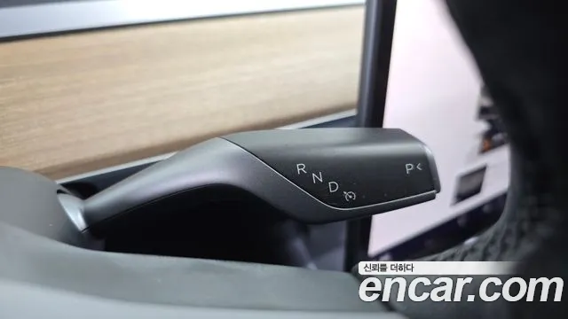 Tesla Model Y 2022 thumb 8
