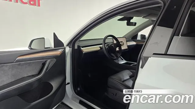Tesla Model Y 2022 thumb 9