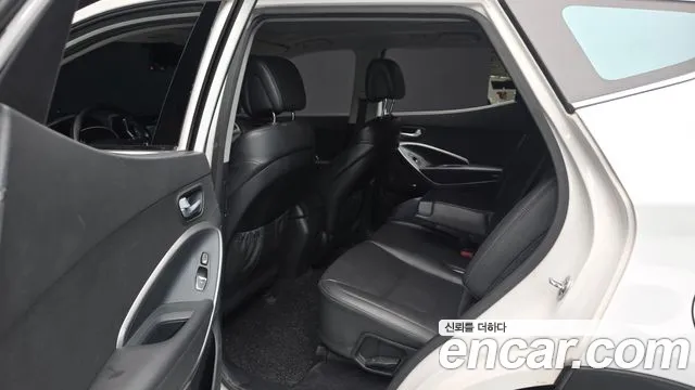 Hyundai Santa Fe 2012 thumb 11