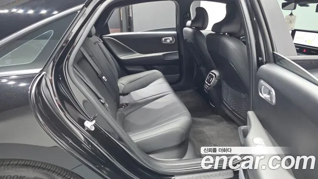 Hyundai IONIQ 6 2024 thumb 10
