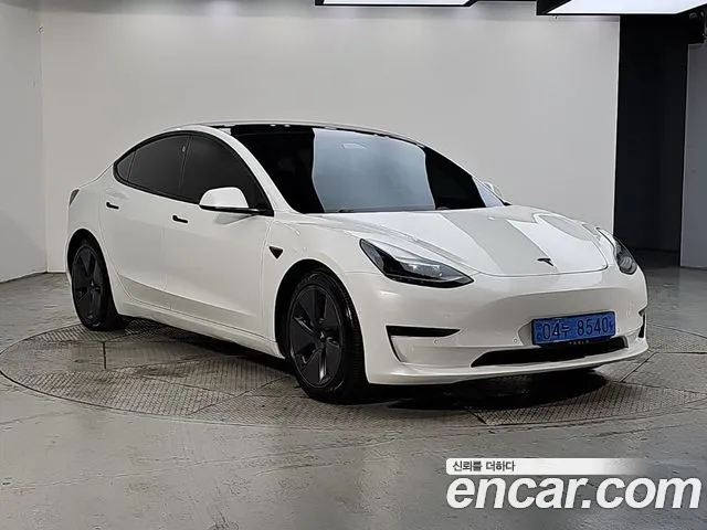 Tesla Model 3 2021 thumb 2