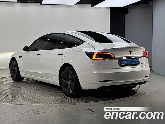 Tesla Model 3 2021 thumb 3