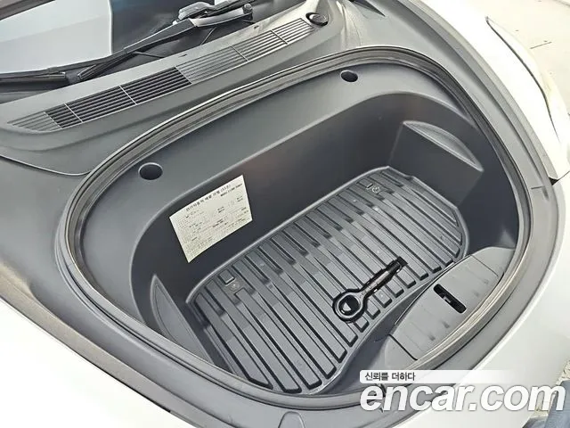 Tesla Model 3 2021 thumb 6