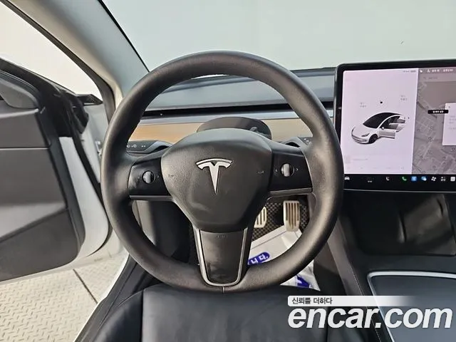 Tesla Model 3 2021 thumb 9