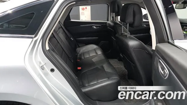 Renault-KoreaSamsung Megane 2016 thumb 11