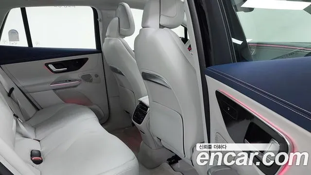 Mercedes-Benz EQE 2026 thumb 10