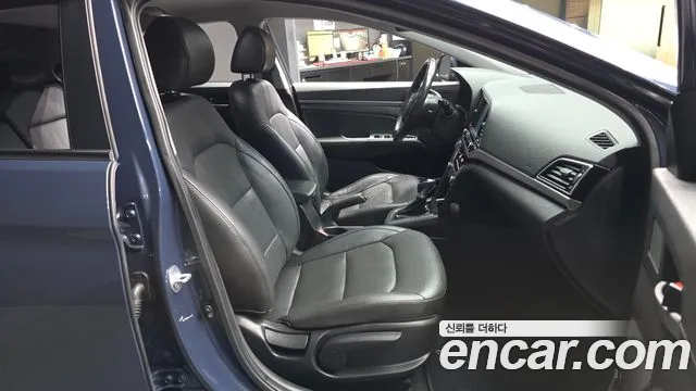 Hyundai Avante 2015 thumb 10