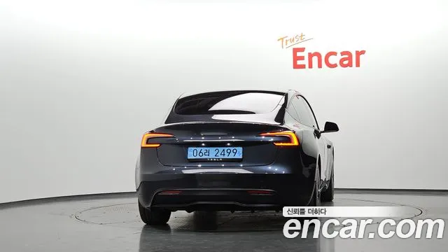 Tesla Model 3 2026 thumb 4