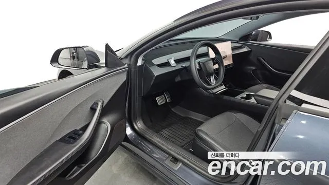 Tesla Model 3 2026 thumb 11