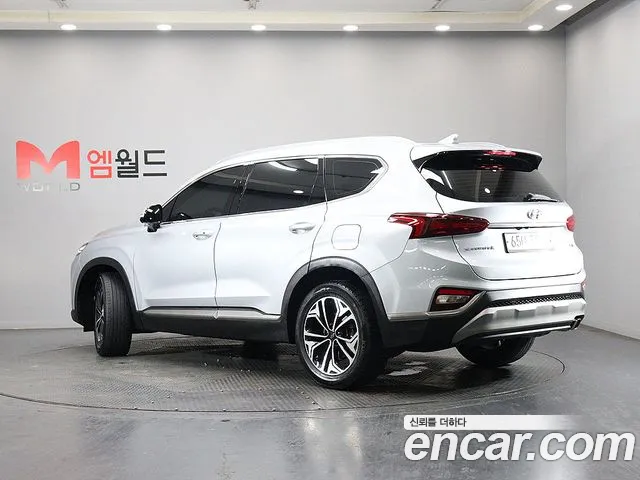 Hyundai Santa Fe 2018 thumb 4