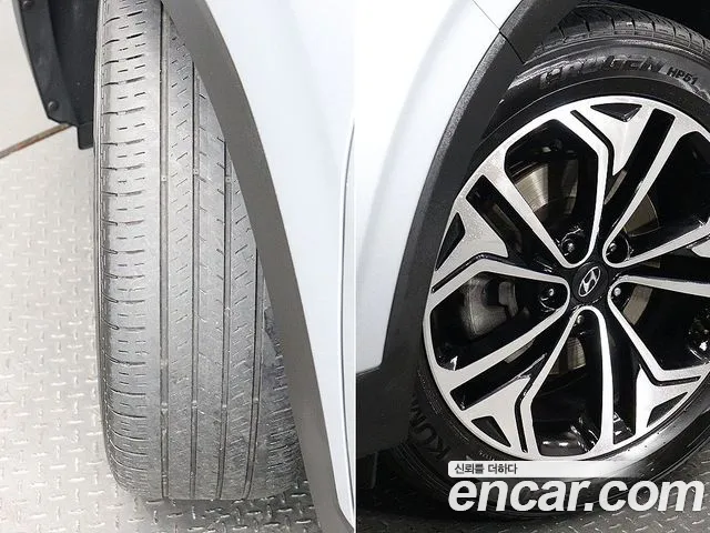 Hyundai Santa Fe 2018 thumb 6