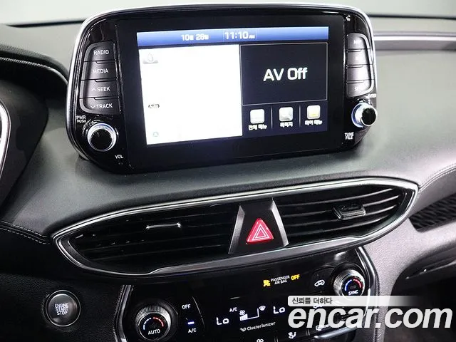 Hyundai Santa Fe 2018 thumb 9