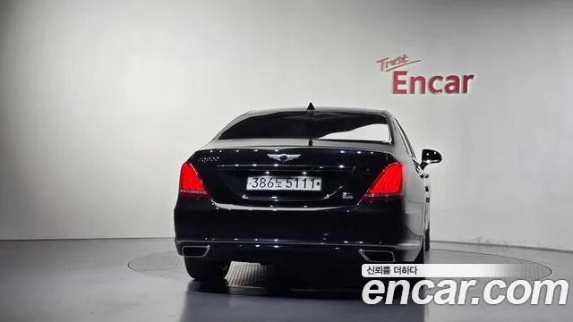 Genesis G90 2018 thumb 3