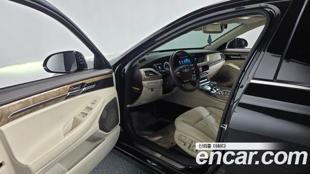 Genesis G90 2018 thumb 9