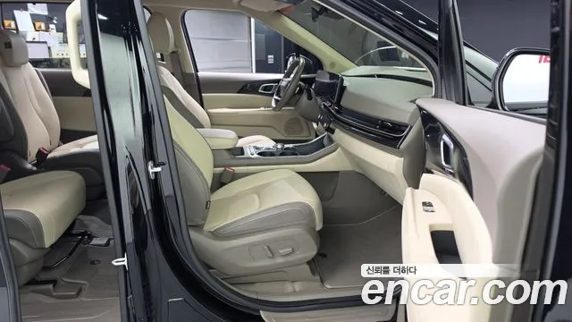 Kia Carnival 2025 thumb 10