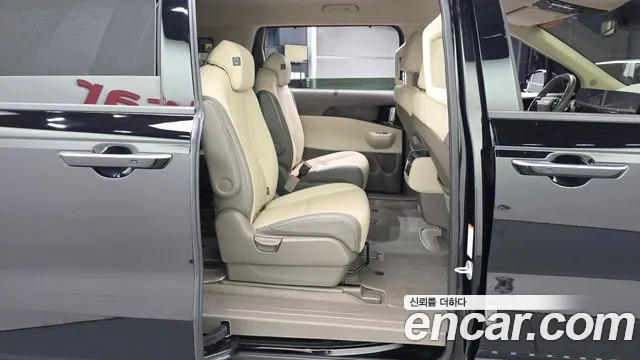 Kia Carnival 2025 thumb 11