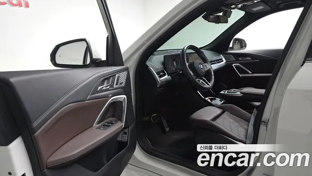 BMW X1 2023 thumb 9