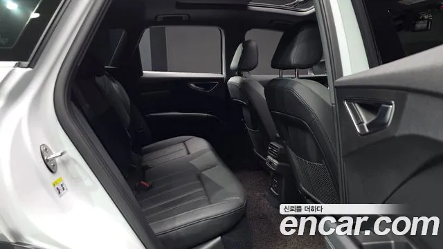 Audi Q4 e-tron 2022 thumb 11