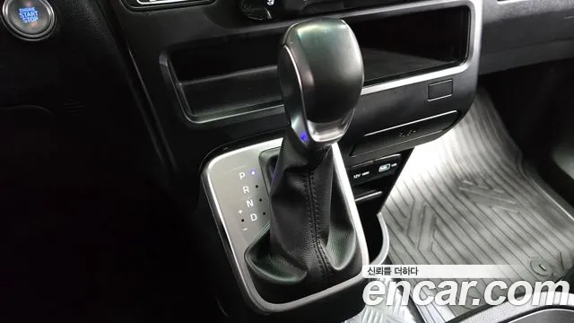Hyundai Staria 2022 thumb 9