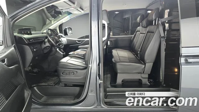 Hyundai Staria 2022 thumb 11