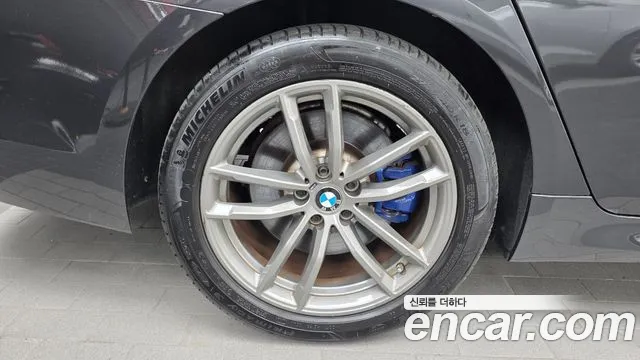 BMW 5-Series 2020 thumb 5