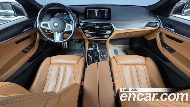BMW 5-Series 2020 thumb 7