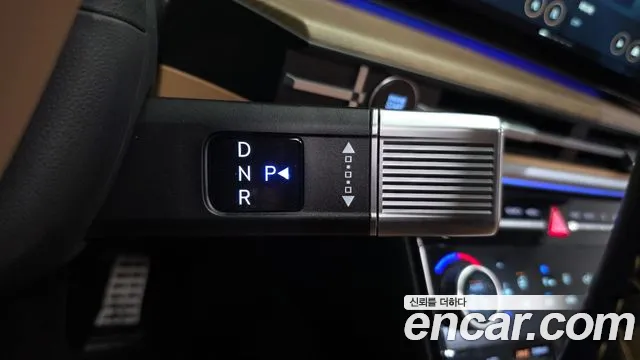 Hyundai Santa Fe 2023 thumb 8