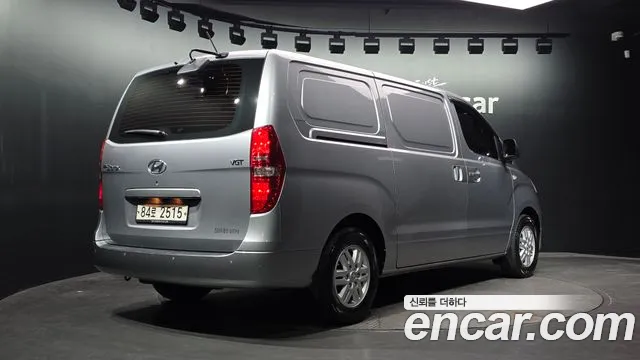 Hyundai Starex 2017 thumb 2