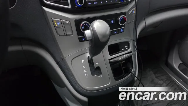 Hyundai Starex 2017 thumb 9