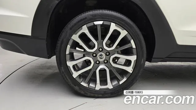 KG_Mobility_Ssangyong Torres 2022 thumb 5
