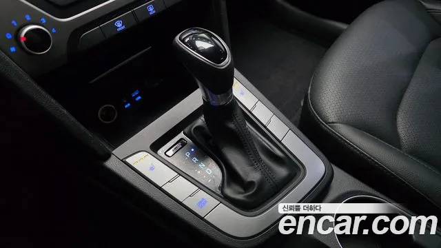 Hyundai Avante 2016 thumb 9