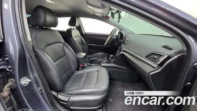 Hyundai Avante 2016 thumb 10