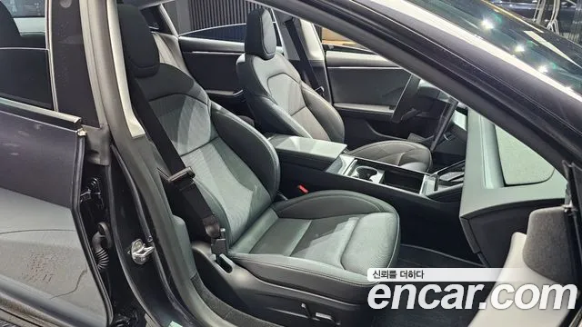Tesla Model 3 2025 thumb 12