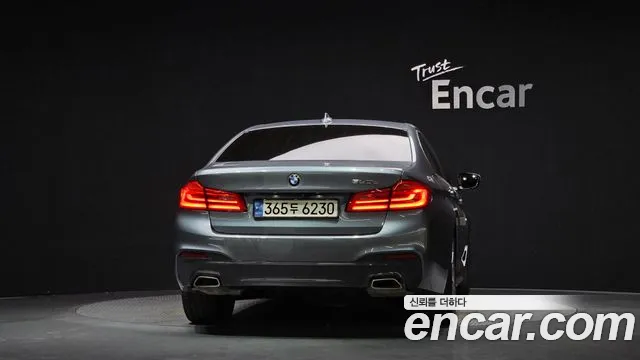 BMW 5-Series 2018 thumb 4