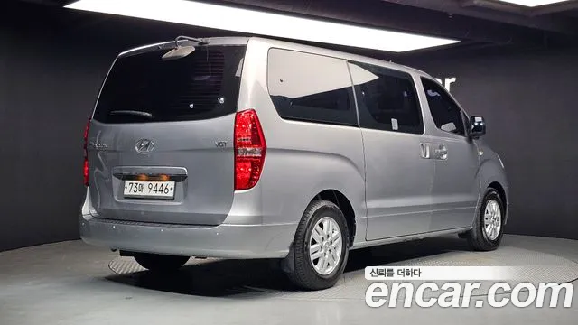 Hyundai Starex 2017 thumb 2