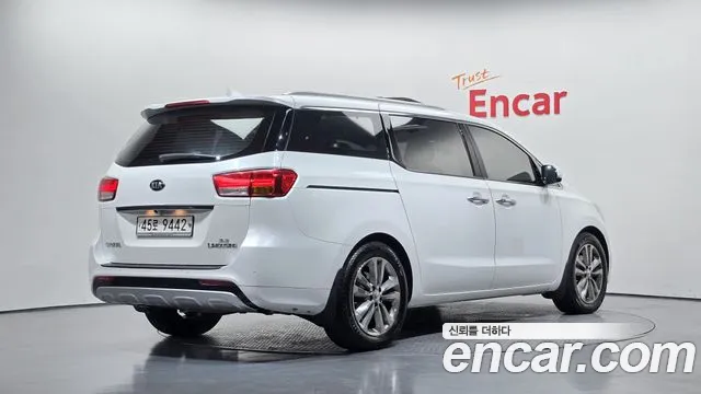 Kia Carnival 2015 thumb 2