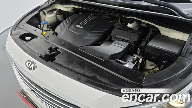 Kia Carnival 2015 thumb 6