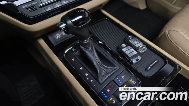 Kia Carnival 2015 thumb 9