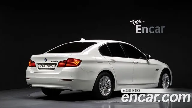 BMW 5-Series 2014 thumb 2